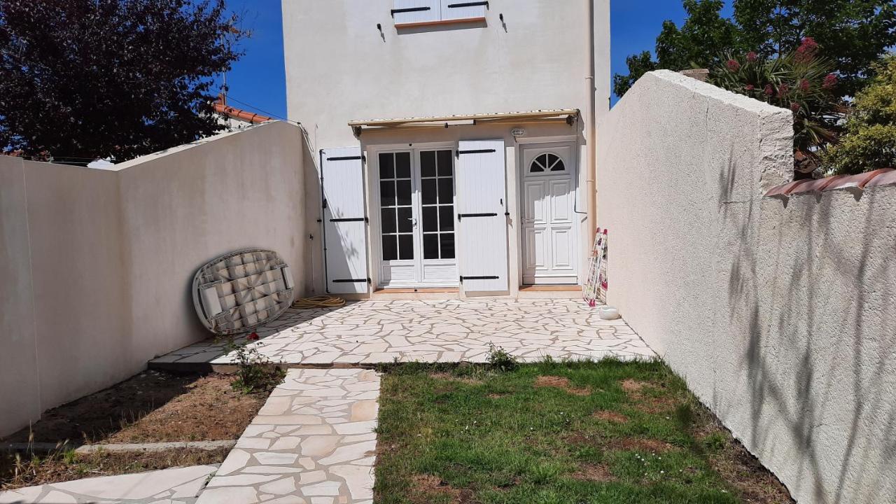 Charmante Maison De Ville Avec Jardin - 2 Chambres - 5 Pers Saint-Jean-de-Monts Dış mekan fotoğraf